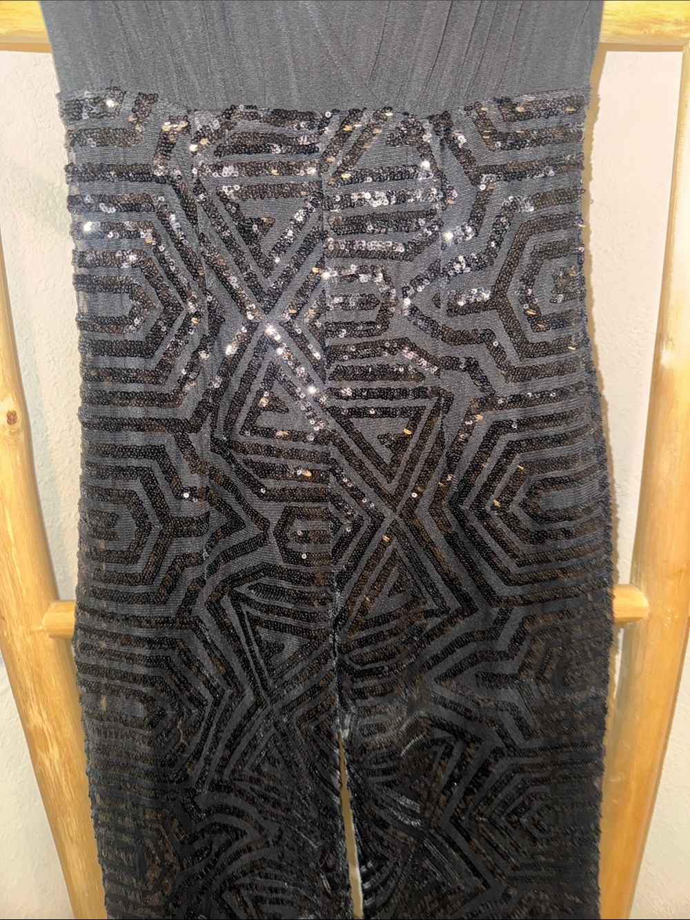 VENUS Black Sequin Wide-Leg Plunging V-Neck Jumpsuit - Picture 3 of 8